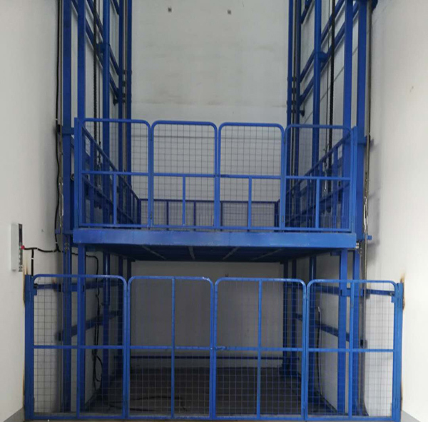 舉升機(jī)
