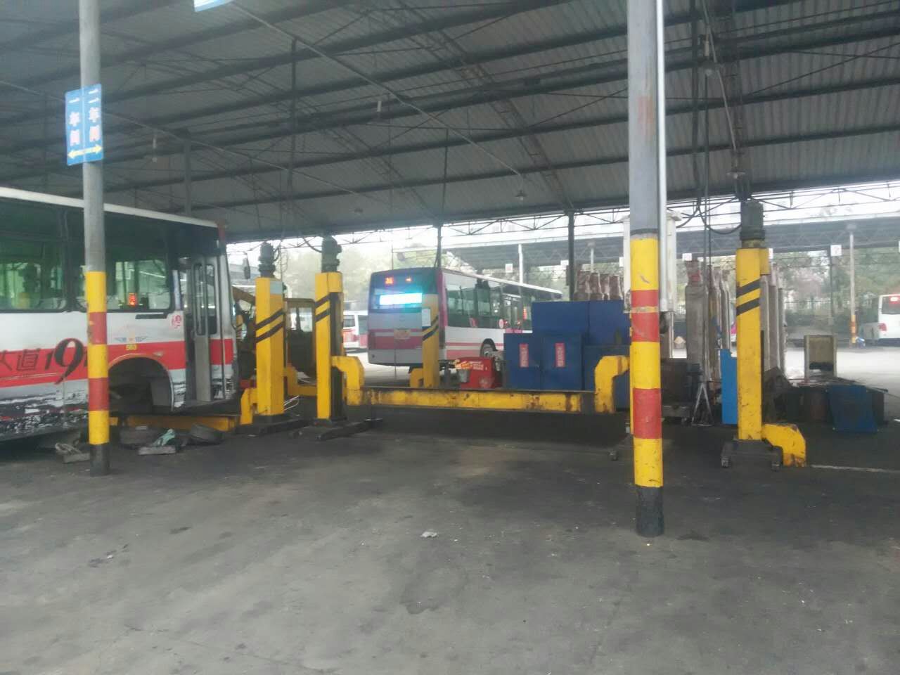 舉升機 舉升機