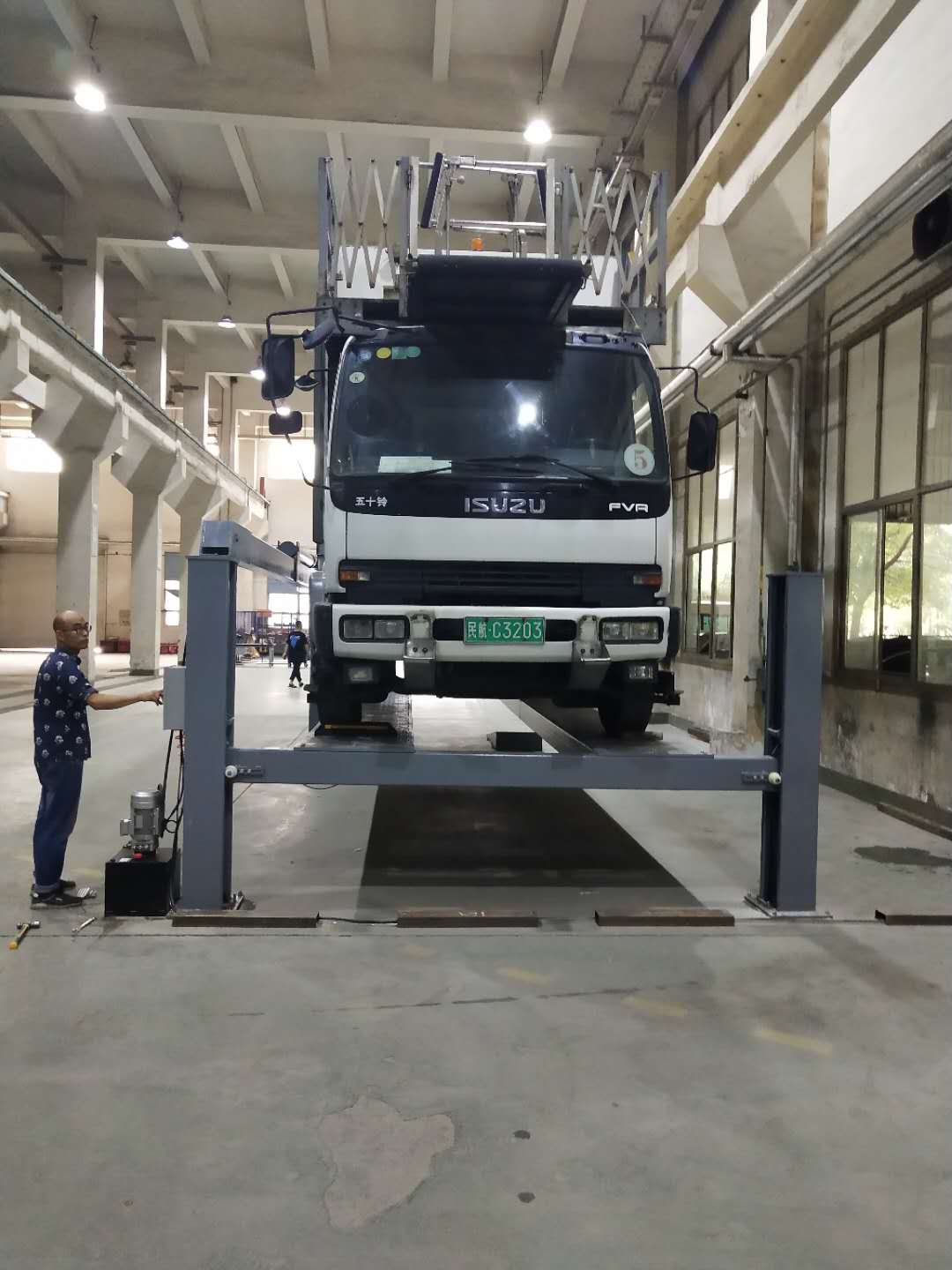 汽車升降平臺