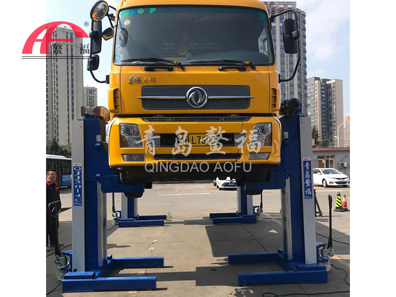 特殊車輛30噸四柱舉升案例