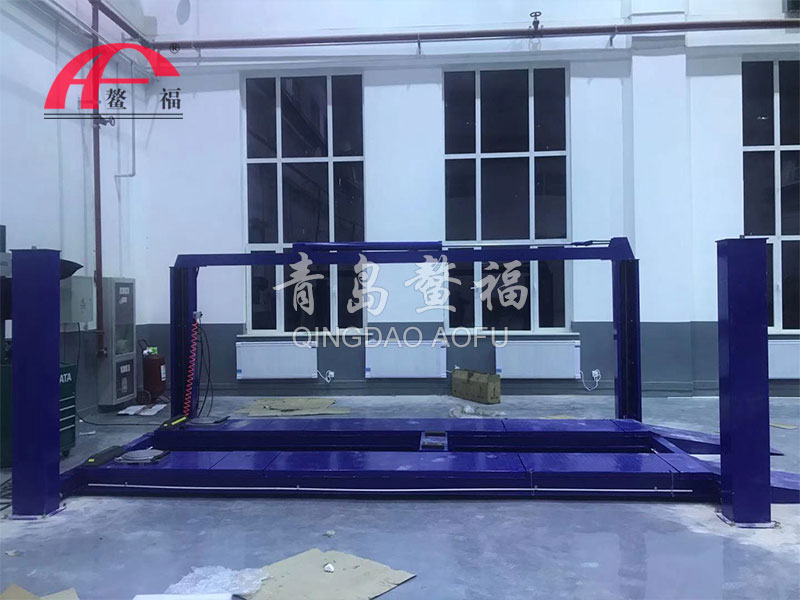 酒泉帶側(cè)滑板四柱舉升機(jī)維修案例