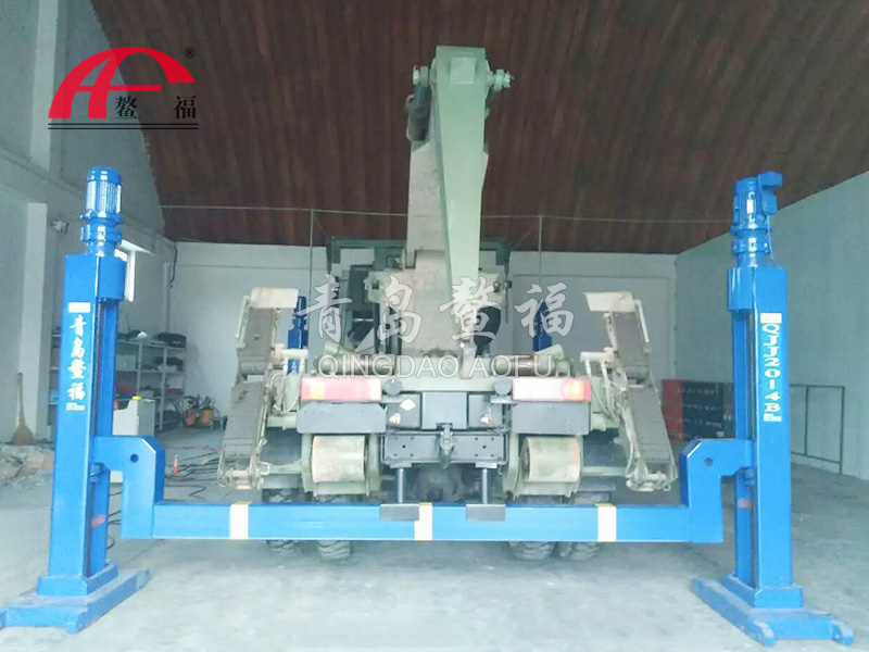 軍隊(duì)特種車舉升案例