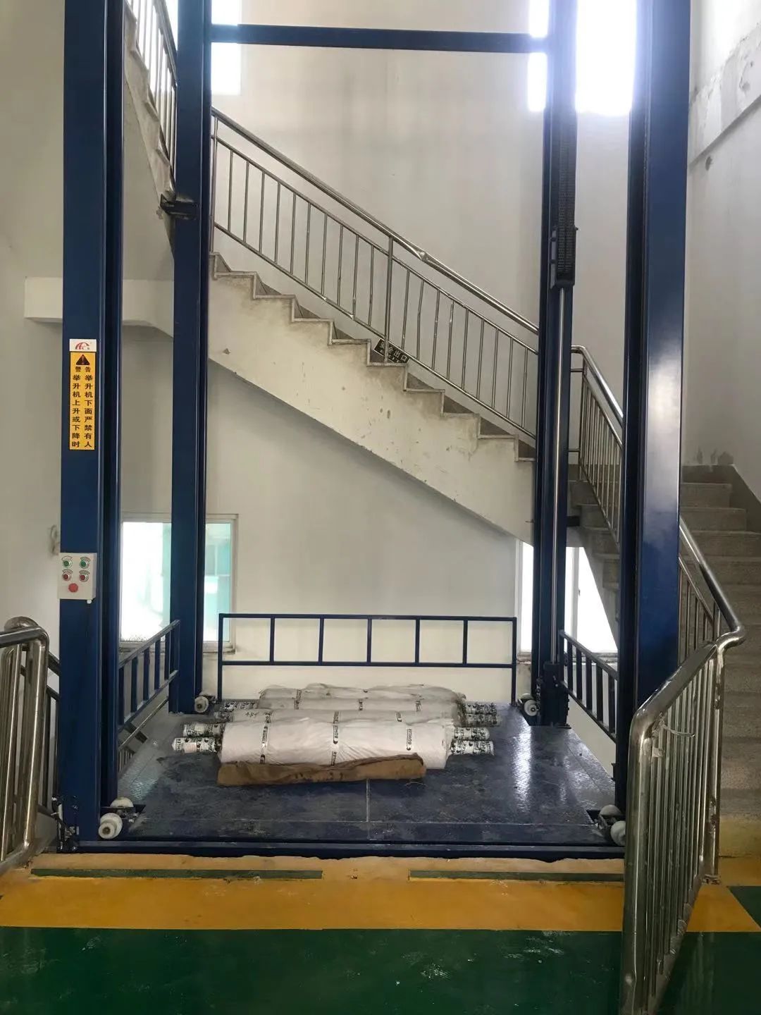 貨梯