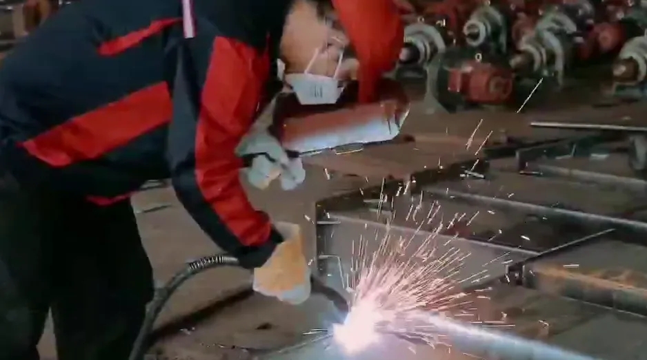 舉升機(jī)