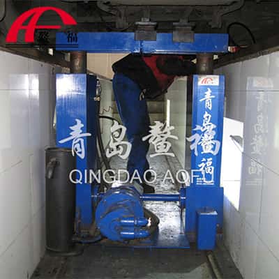 舉升機